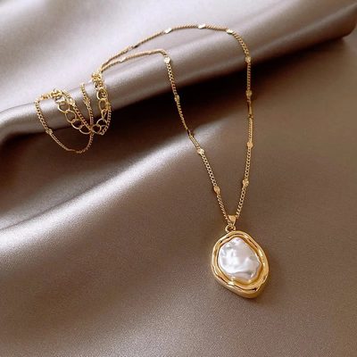 Jewelry High-End Trendy Butterfly Pearl Necklace for Women, Ins-Style Niche Desi