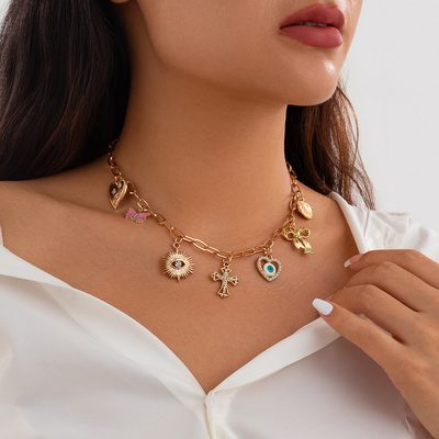 Jewelry sweet wind flower irregular necklace temperament small fresh strawberry