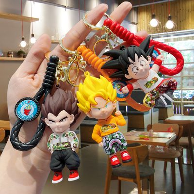 Keychains Cartoon Anime Dragon Ball Keychain Car Pendant Cute Doll School Bag Pe