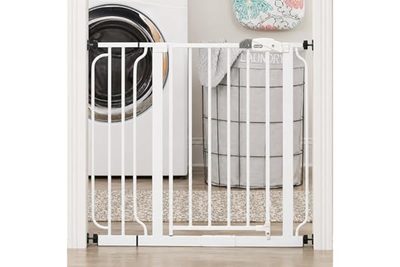 Pet Supplies Anti-kick pedal anti-tripping guide board pet fence dog fence door 