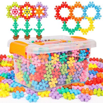 A Drop-Shipping Plum Blossom Building Blocks, Rotating Snowflakes, Three-Dimensi